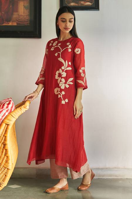 Buy Vaayu Red Muslin, Cotton Embroidery Round Neck Poppy Applique Kurta And Printed Pant Set Online at Aza Fashions Buy_Vaayu_Red Muslin, Cotton Embroidery Round Neck Poppy Applique Kurta And Printed Pant Set_Online_at_Aza_Fashions