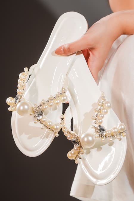 THE EPISODE White Embellished Flashes Pearl Strap Flats 