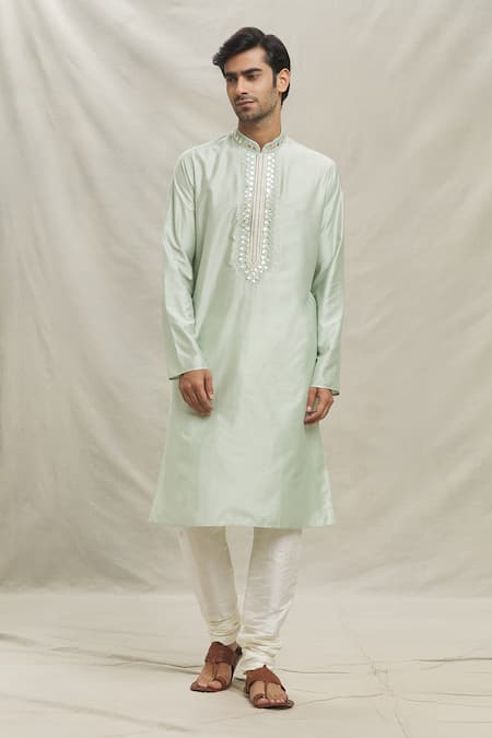 Arihant Rai Sinha Tikki Embroidered Placket Kurta Set 