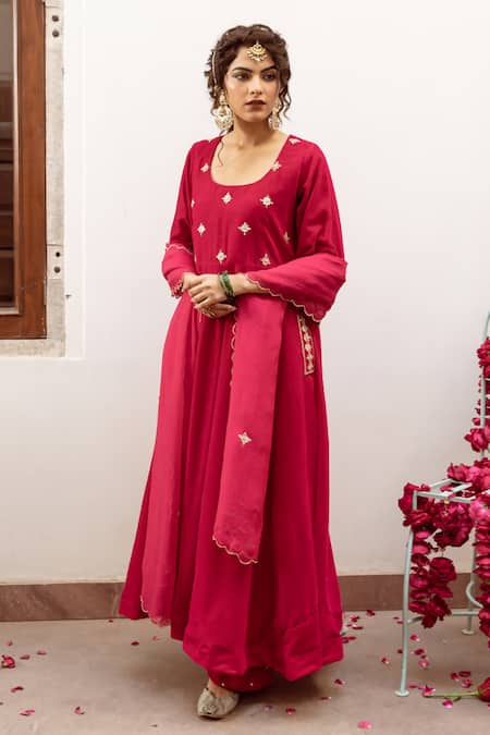 Buy_Maison Shefali_Red Anarkali And Pant Velvet Hand Embroidered Zardosi Round Zeya Gulabi Set _Online_at_Aza_Fashions