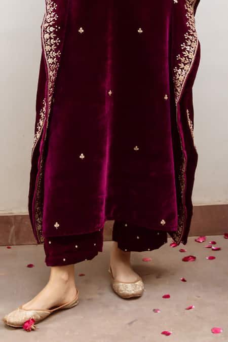 Shop_Maison Shefali_Purple Velvet, Silk Metallic Thread, Cut Ibtida Embroidered Kaftan And Pant Set _Online_at_Aza_Fashions