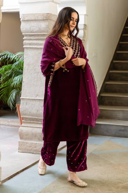 Shop Maison Shefali Purple Velvet, Organza Zari, Cut Work V-neck Roya Hand Embroidered Kurta Set Online at Aza Fashions Shop_Maison Shefali_Purple Velvet, Organza Zari, Cut Work V-neck Roya Hand Embroidered Kurta Set _Online_at_Aza_Fashions