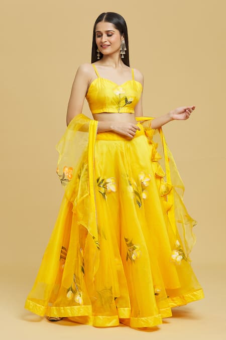 Naintara Bajaj Yellow Organza Gota Patti Sweetheart Neck Tulip Brush Print Lehenga Set Online at Aza Fashions Naintara Bajaj_Yellow Organza Gota Patti Sweetheart Neck Tulip Brush Print Lehenga Set _Online_at_Aza_Fashions