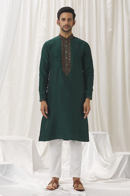 Buy_Aariyana Couture_Green Silk, Cotton, Polyester Miniature Butti Straight Kurta With Pant _Online_at_Aza_Fashions