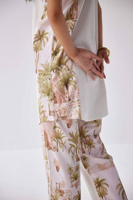 Label Kheerganga_White Viscose Collared Historical Autumn Print Long Shirt With Pant _at_Aza_Fashions