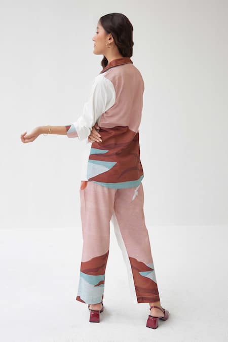 Label Kheerganga Placement Mountain Valley Print Shirt With Pant 