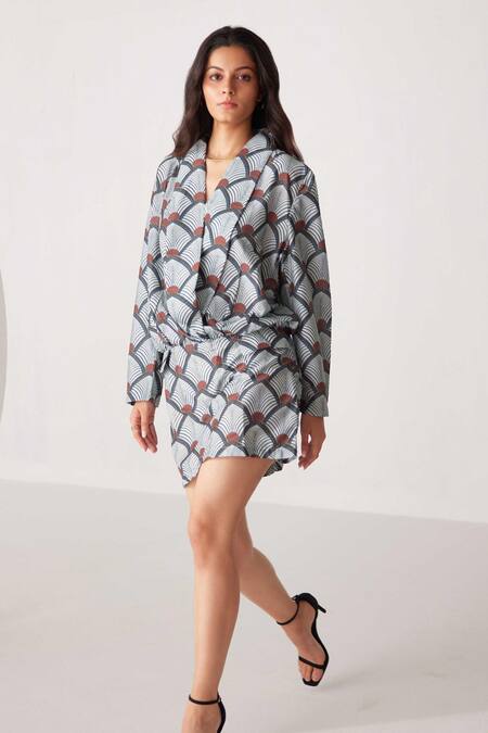 Buy_Label Kheerganga_Green Viscose, Crepe V-neck Art Deco Print Coat Dress _Online_at_Aza_Fashions