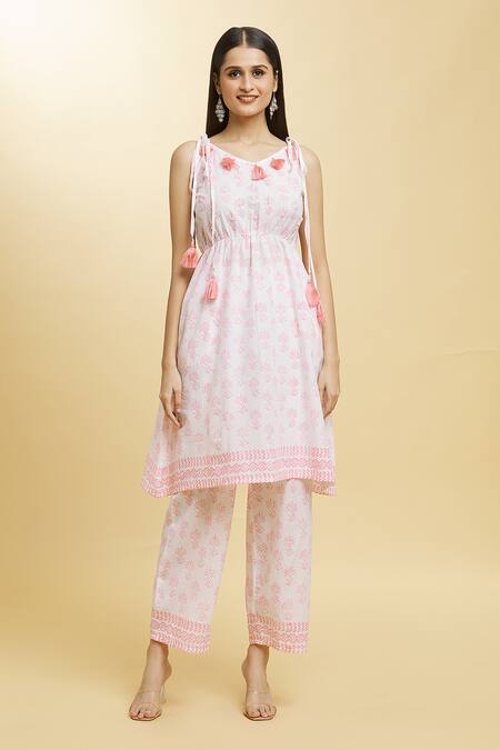 Khwaab By Sanjana Lakhani_Pink Cotton Tassels V-neck Carnation Bloom Print Kurta And Pant Set _at_Aza_Fashions