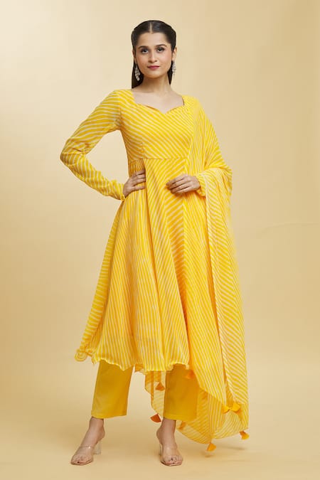 Samyukta Singhania Daylily Leheriya Pattern Anarkali Set 