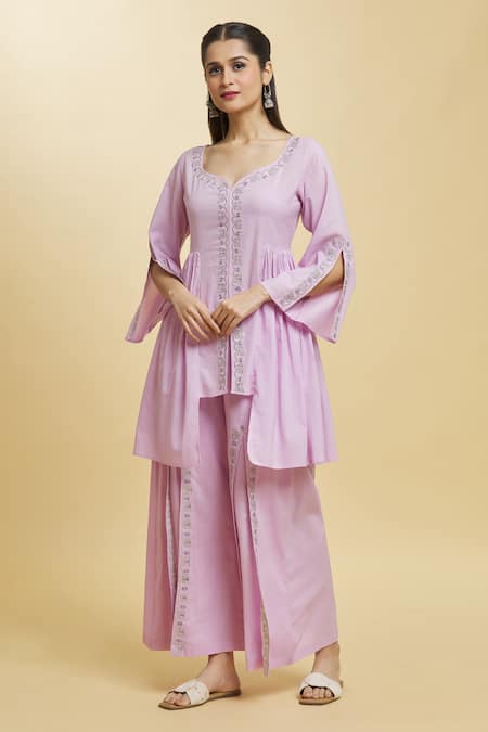 PAC FASHION CLOTHING Winsome Orchid Embroidered Kurta & Pant Set 