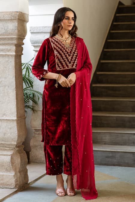 Maison Shefali Maroon Kurta Velvet Hand Embroidered Zardosi V Neck Roya Gulaab Set 