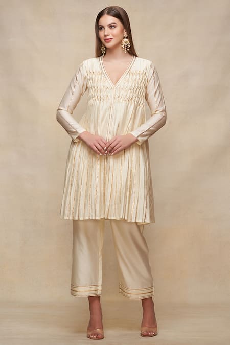 Gulabo By Abu Sandeep Off White Chanderi Embellished Gota Work V Neck Pleated Short Kurta
