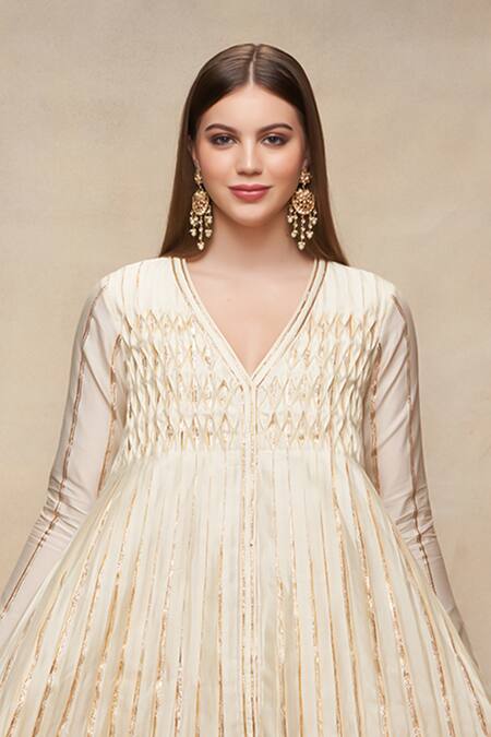 Buy Gulabo By Abu Sandeep Off White Chanderi Embellished Gota Work V Neck Pleated Short Kurta Online at Aza Fashions Buy_Gulabo By Abu Sandeep_Off White Chanderi Embellished Gota Work V Neck Pleated Short Kurta _Online_at_Aza_Fashions
