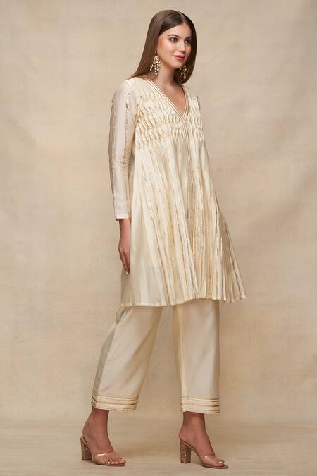 Gulabo By Abu Sandeep Off White Chanderi Embellished Gota Work V Neck Pleated Short Kurta at Aza Fashions Gulabo By Abu Sandeep_Off White Chanderi Embellished Gota Work V Neck Pleated Short Kurta _at_Aza_Fashions