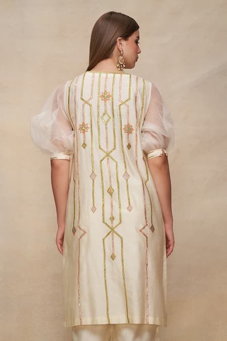 Shop Gulabo By Abu Sandeep Off White Chanderi Embroidered Gota And Thread Work V Neck Kurta at Aza Fashions Shop_Gulabo By Abu Sandeep_Off White Chanderi Embroidered Gota And Thread Work V Neck Kurta _at_Aza_Fashions