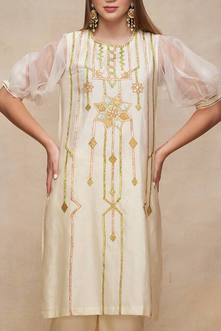 Shop Gulabo By Abu Sandeep Off White Chanderi Embroidered Gota And Thread Work V Neck Kurta Online at Aza Fashions Shop_Gulabo By Abu Sandeep_Off White Chanderi Embroidered Gota And Thread Work V Neck Kurta _Online_at_Aza_Fashions