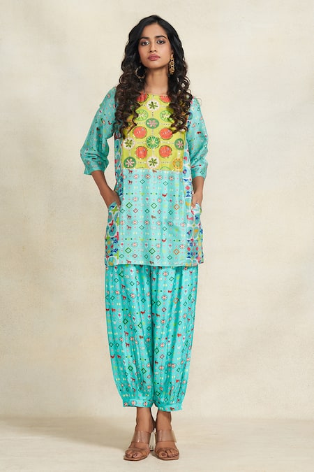 Gulabo By Abu Sandeep_Blue Chanderi Digital Print Animal Boat Geometric Kurta  _Online_at_Aza_Fashions