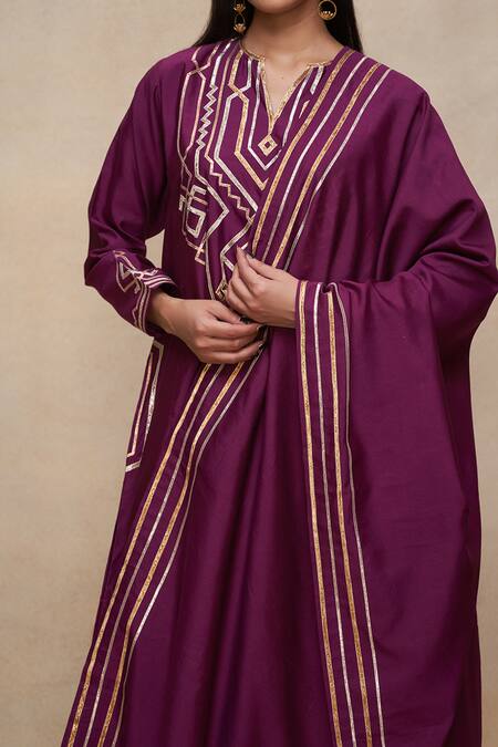 Gulabo By Abu Sandeep Wine 100% Pure Chanderi Silk Embellished Gota Patti Dupatta Online at Aza Fashions Gulabo By Abu Sandeep_Wine 100% Pure Chanderi Silk Embellished Gota Patti Dupatta _Online_at_Aza_Fashions