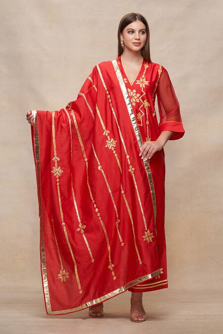 Gulabo By Abu Sandeep Red Chanderi Embroidered Gota Work Dupatta Online at Aza Fashions Gulabo By Abu Sandeep_Red Chanderi Embroidered Gota Work Dupatta _Online_at_Aza_Fashions