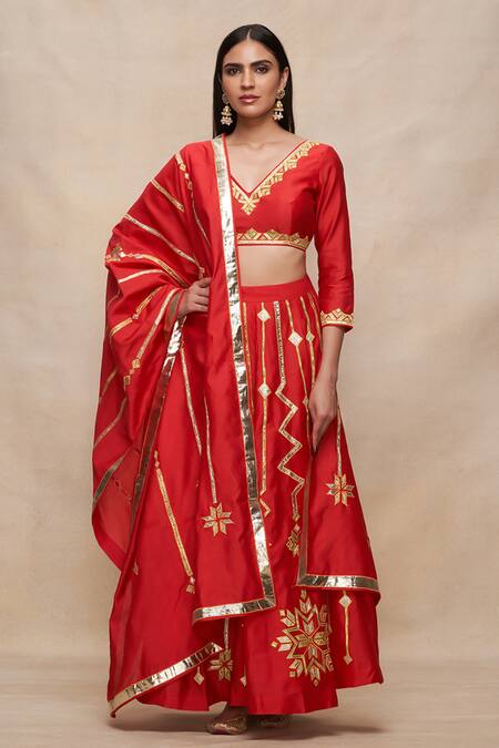 Gulabo By Abu Sandeep Red Chanderi Gota Patti Geometric Pattern Lehenga Online at Aza Fashions Gulabo By Abu Sandeep_Red Chanderi Gota Patti Geometric Pattern Lehenga _Online_at_Aza_Fashions