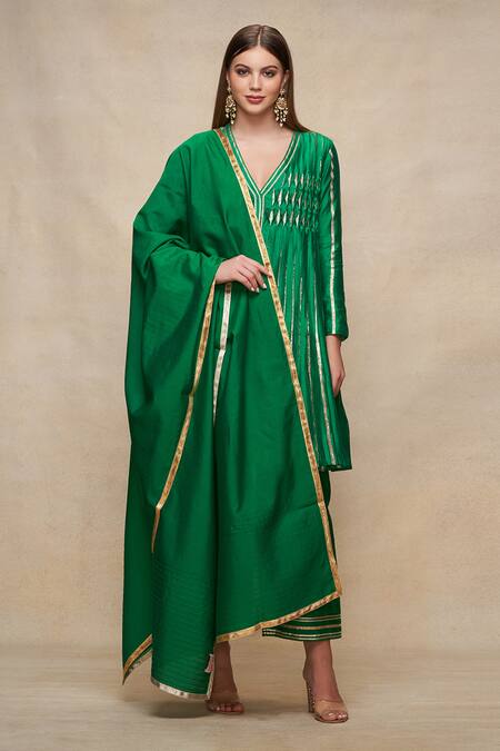 Gulabo By Abu Sandeep Green Chanderi Embroidery Gota Dupatta Online at Aza Fashions Gulabo By Abu Sandeep_Green Chanderi Embroidery Gota Dupatta _Online_at_Aza_Fashions