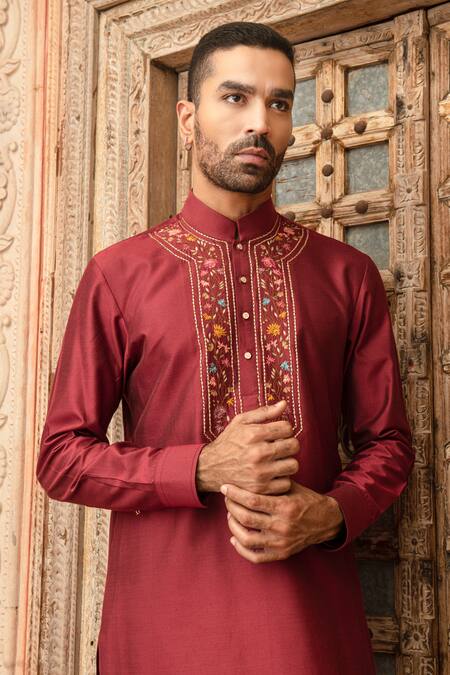 Buy Abkasa Maroon Katan Silk Embroidered Floral Amber Placket Kurta Set Online at Aza Fashions Buy_Abkasa_Maroon Katan Silk Embroidered Floral Amber Placket Kurta Set _Online_at_Aza_Fashions
