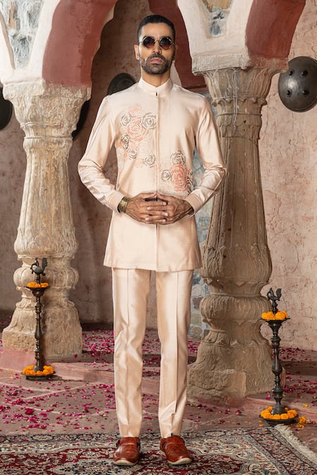 Abkasa Coralynn Embroidered Kurta With Pant 