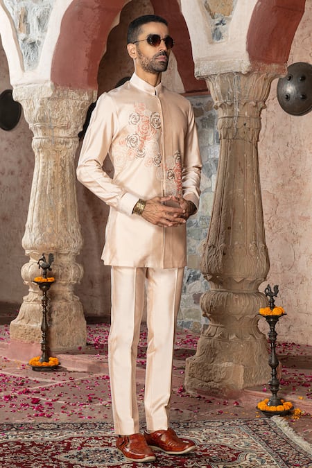 Abkasa Coralynn Embroidered Kurta With Pant 