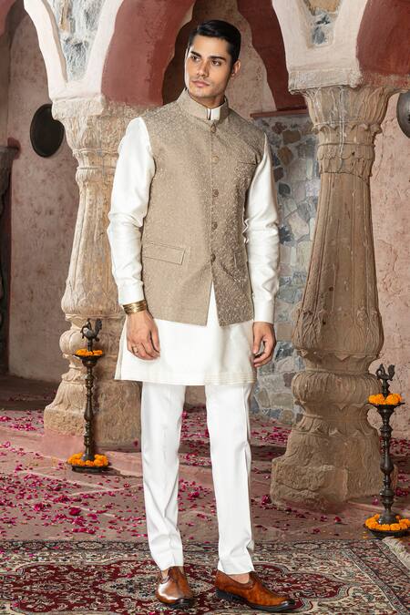 Abkasa White Cotton, Polyester Embroidery Floral Bundi Kurta Set Online at Aza Fashions Abkasa_White Cotton, Polyester Embroidery Floral Bundi Kurta Set _Online_at_Aza_Fashions