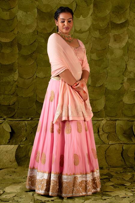 Latha Puttanna_Pink Karnataka Silk Embroidered Beads Scoop Vorgithi Paisley Lehenga Set _at_Aza_Fashions