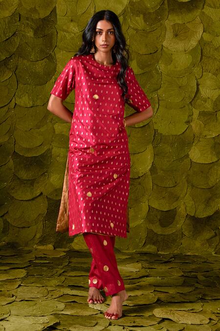 Buy Latha Puttanna Magenta Chintamani Silk Hand Embroidered Aari Gold Tangi Kurta And Pant Set Online at Aza Fashions Buy_Latha Puttanna_Magenta Chintamani Silk Hand Embroidered Aari Gold Tangi Kurta And Pant Set_Online_at_Aza_Fashions