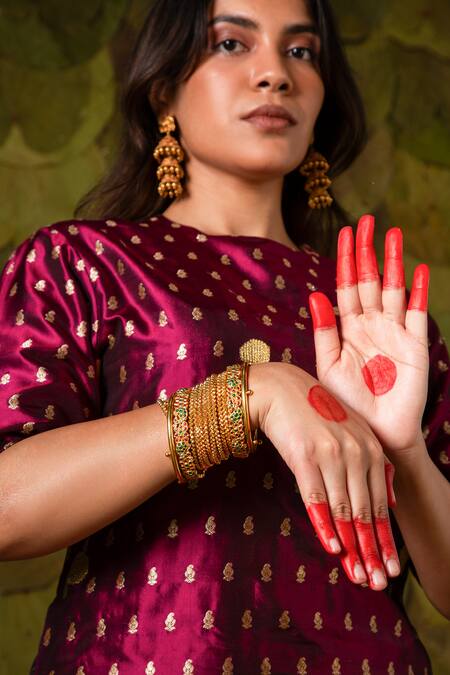 Latha Puttanna Maroon Chintamani Silk Hand Embroidered Aari Gold Tangi Kurta And Pant Set Online at Aza Fashions Latha Puttanna_Maroon Chintamani Silk Hand Embroidered Aari Gold Tangi Kurta And Pant Set_Online_at_Aza_Fashions