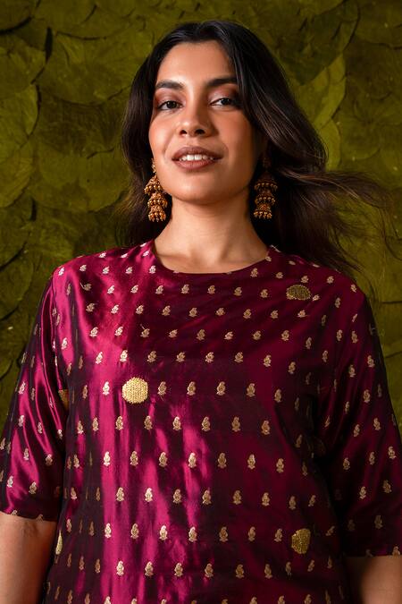 Shop Latha Puttanna Maroon Chintamani Silk Hand Embroidered Aari Gold Tangi Kurta And Pant Set Online at Aza Fashions Shop_Latha Puttanna_Maroon Chintamani Silk Hand Embroidered Aari Gold Tangi Kurta And Pant Set_Online_at_Aza_Fashions