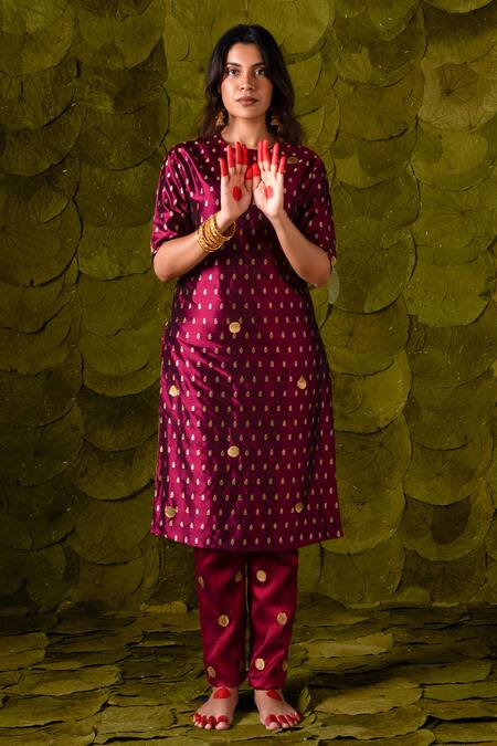 Latha Puttanna Maroon Chintamani Silk Hand Embroidered Aari Gold Tangi Kurta And Pant Set at Aza Fashions Latha Puttanna_Maroon Chintamani Silk Hand Embroidered Aari Gold Tangi Kurta And Pant Set_at_Aza_Fashions