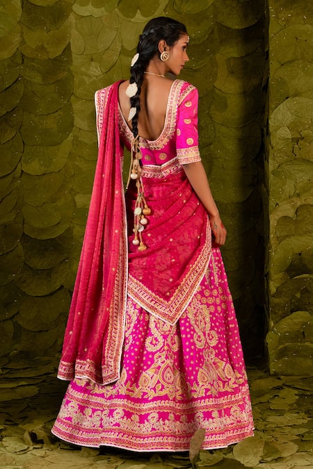 Latha Puttanna Hennu Aari Zari Embroidered Bridal Lehenga Set 