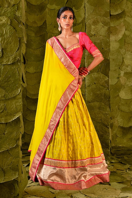 WILLFE Women's Kanjivaram Silk Traditional Lehenga Choli, Unstitched Lehenga  Choli, Half Saree (Yellow Pink) : Amazon.in: Fashion