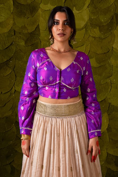 Buy_Latha Puttanna_Off White Chanderi , Crepe, Zari V-neck Attige Embroidered Lehenga Set _Online_at_Aza_Fashions