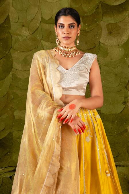 Buy_Latha Puttanna_Yellow Silk, Tissue Sequins, Beads V-neck Gelathi Floral Embroidered Lehenga Set _Online_at_Aza_Fashions
