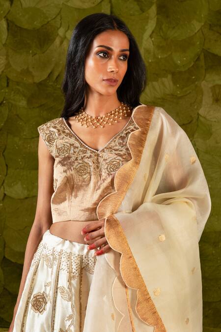 Shop Latha Puttanna Cream Silk, Organza, Kota Doria Sequins, Beads, Gelathi Rose Motif Lehenga Set Online at Aza Fashions Shop_Latha Puttanna_Cream Silk, Organza, Kota Doria Sequins, Beads, Gelathi Rose Motif Lehenga Set _Online_at_Aza_Fashions