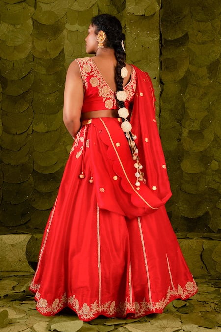 Shop_Latha Puttanna_Red Silk, Organza Sequins, Beads V-neck Gelathi Embroidered Lehenga Set _at_Aza_Fashions