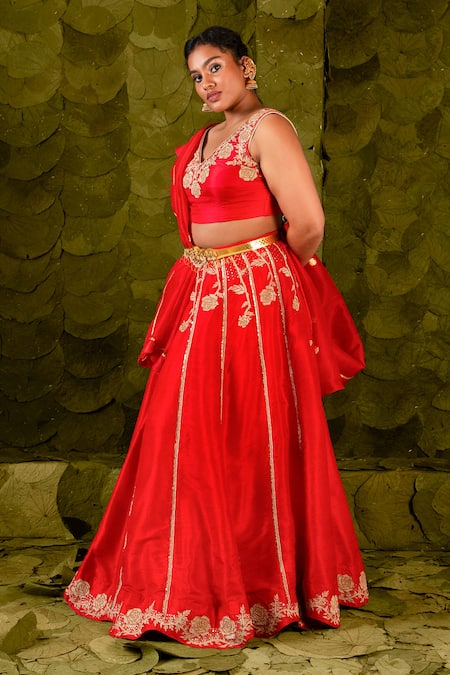 Buy_Latha Puttanna_Red Silk, Organza Sequins, Beads V-neck Gelathi Embroidered Lehenga Set _Online_at_Aza_Fashions