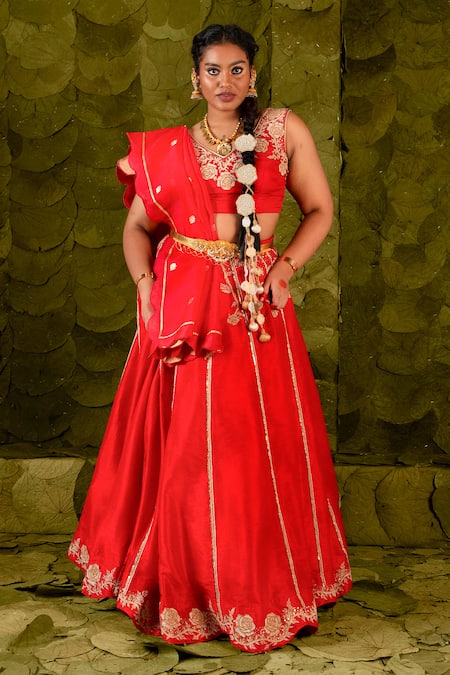 Buy_Latha Puttanna_Red Silk, Organza Sequins, Beads V-neck Gelathi Embroidered Lehenga Set 