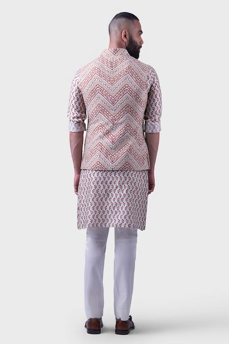 Shop Raghavendra Rathore Jodhpur Off White Silk Embroidery Zig Zag Print Mural Waistcoat at Aza Fashions Shop_Raghavendra Rathore Jodhpur_Off White Silk Embroidery Zig Zag Print Mural Waistcoat _at_Aza_Fashions