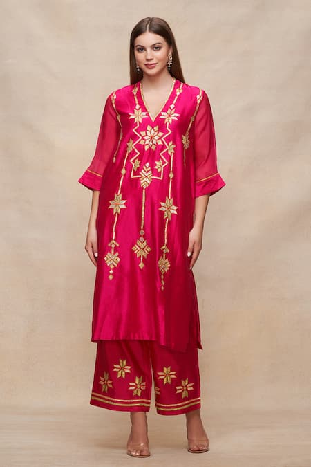 Gulabo by Abu Sandeep Chanderi Geometric Embroidered Kurta 