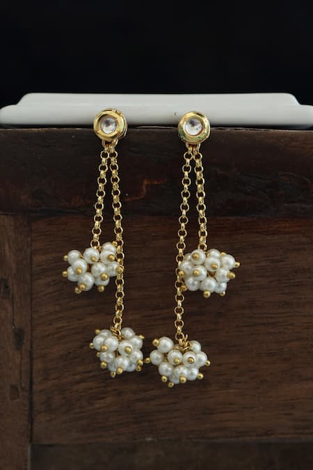 Do Taara Kundan Pearl Cluster Earrings 