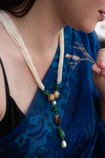 Buy Do Taara Green Embossed Bead Pearl Necklace Online at Aza Fashions Buy_Do Taara_Green Embossed Bead Pearl Necklace _Online_at_Aza_Fashions