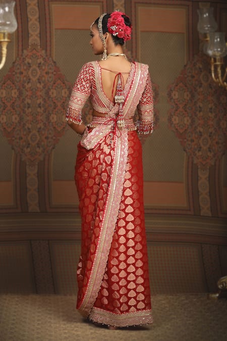 Shikhar Sharma Floral Pattern Guccha Saree With Blouse 