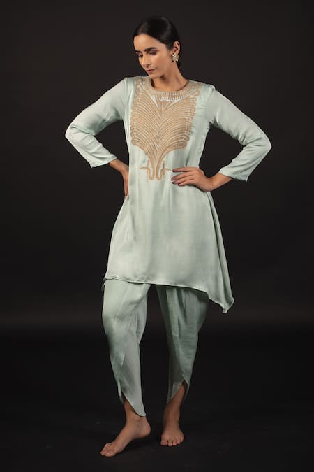 Avaasya Jaipur Zari Embroidered Kurta & Dhoti Pant Set 