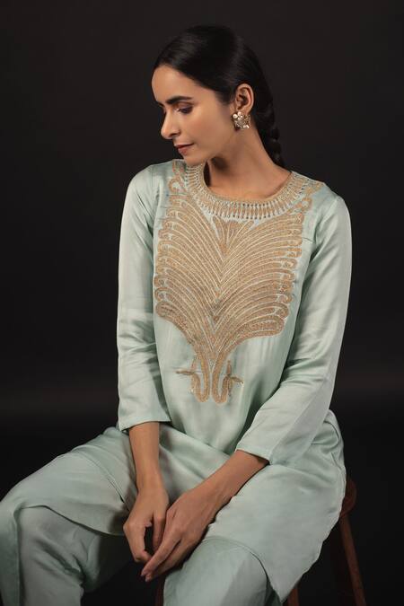Avaasya Jaipur_Green Modal, Satin, Cotton Zari Round Neck Embroidered Kurta And Dhoti Pant Set _at_Aza_Fashions