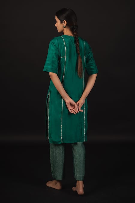 Avaasya Jaipur Gota Work Straight Kurta & Pant Set 